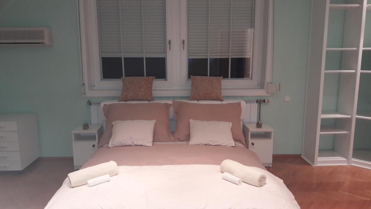 Pero Panzio Bed and Breakfast Debrecen Buitenkant foto