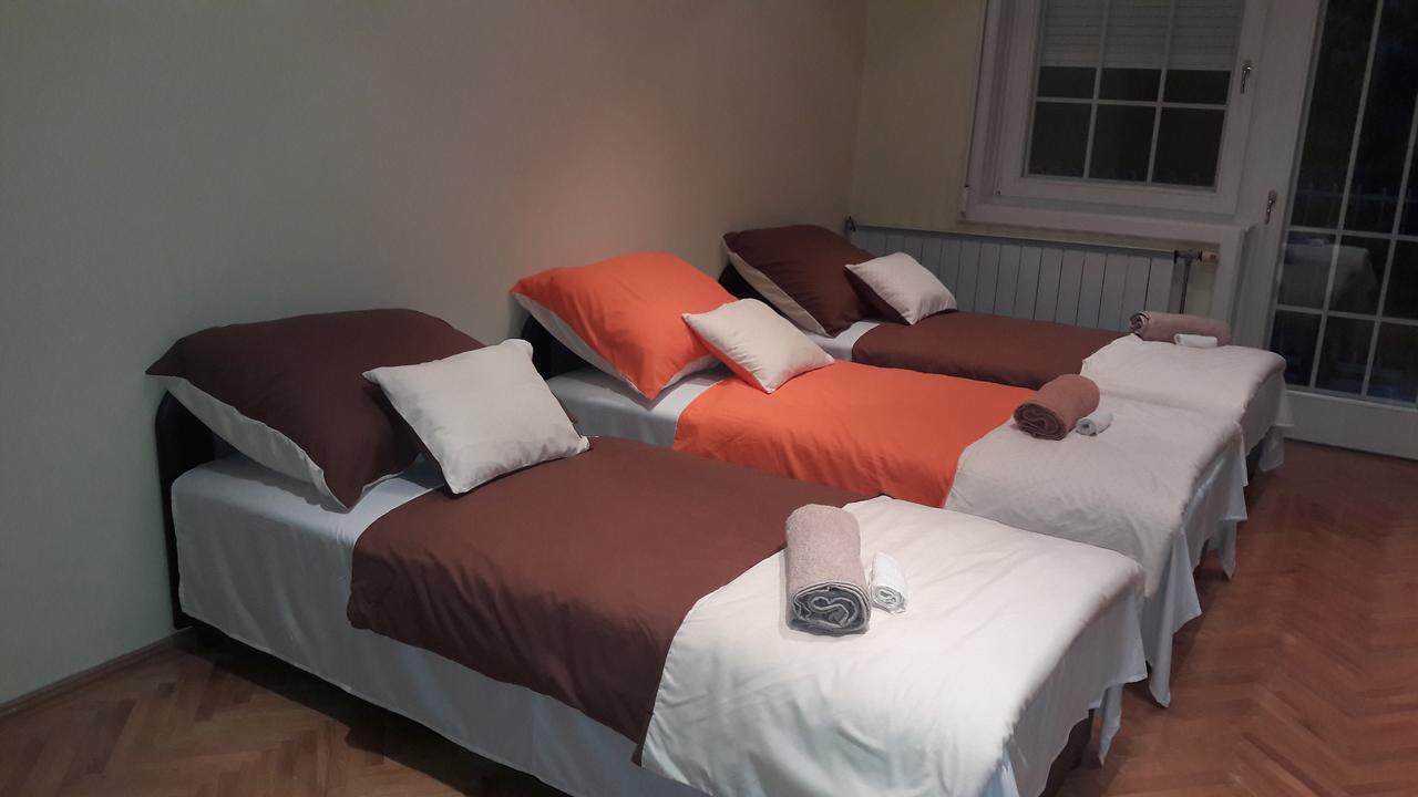 Pero Panzio Bed and Breakfast Debrecen Buitenkant foto