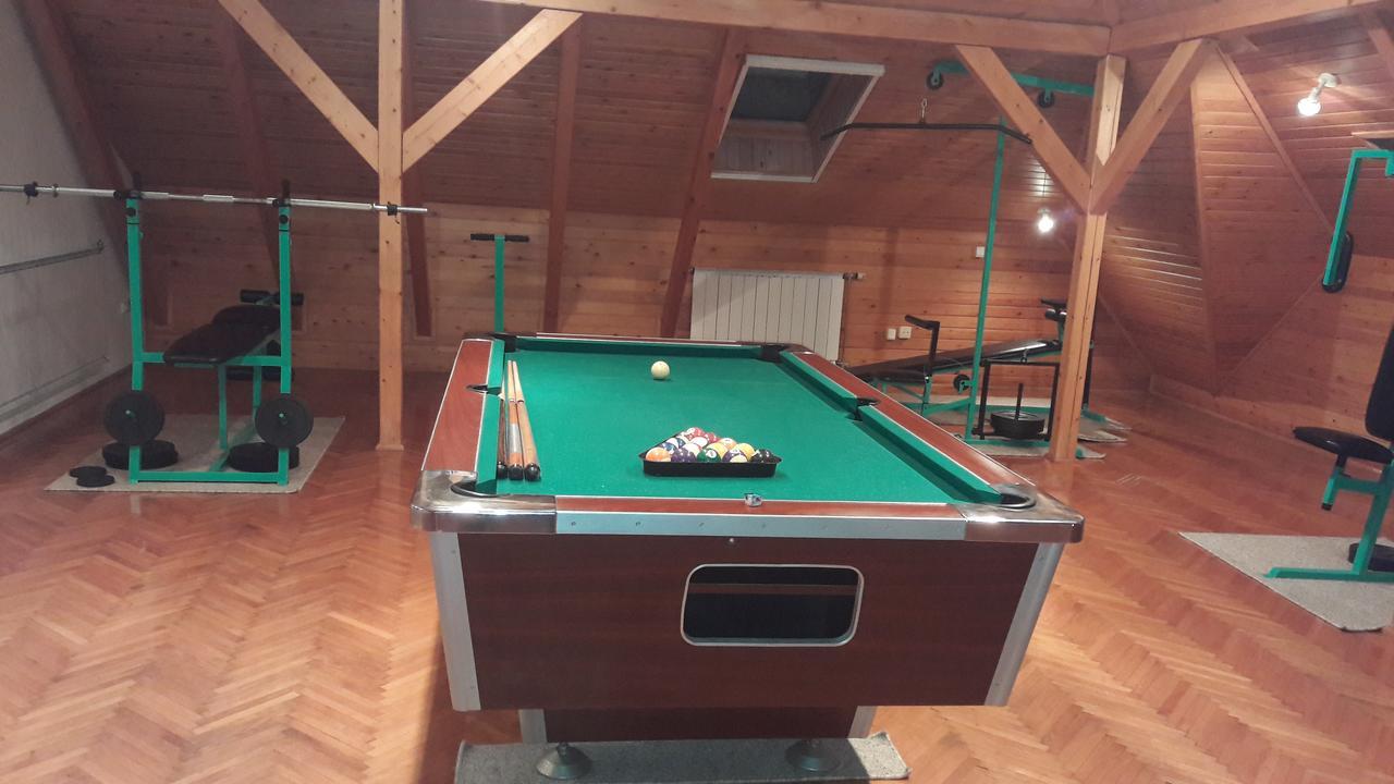 Pero Panzio Bed and Breakfast Debrecen Buitenkant foto