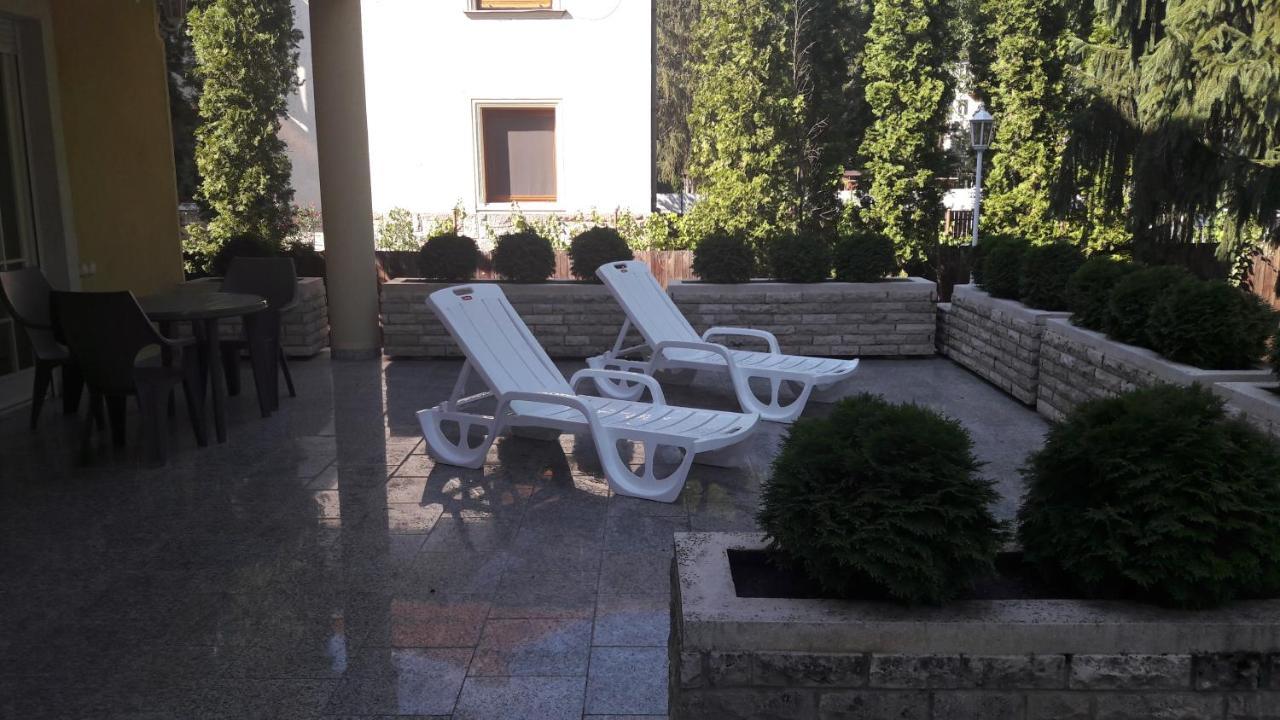 Pero Panzio Bed and Breakfast Debrecen Buitenkant foto