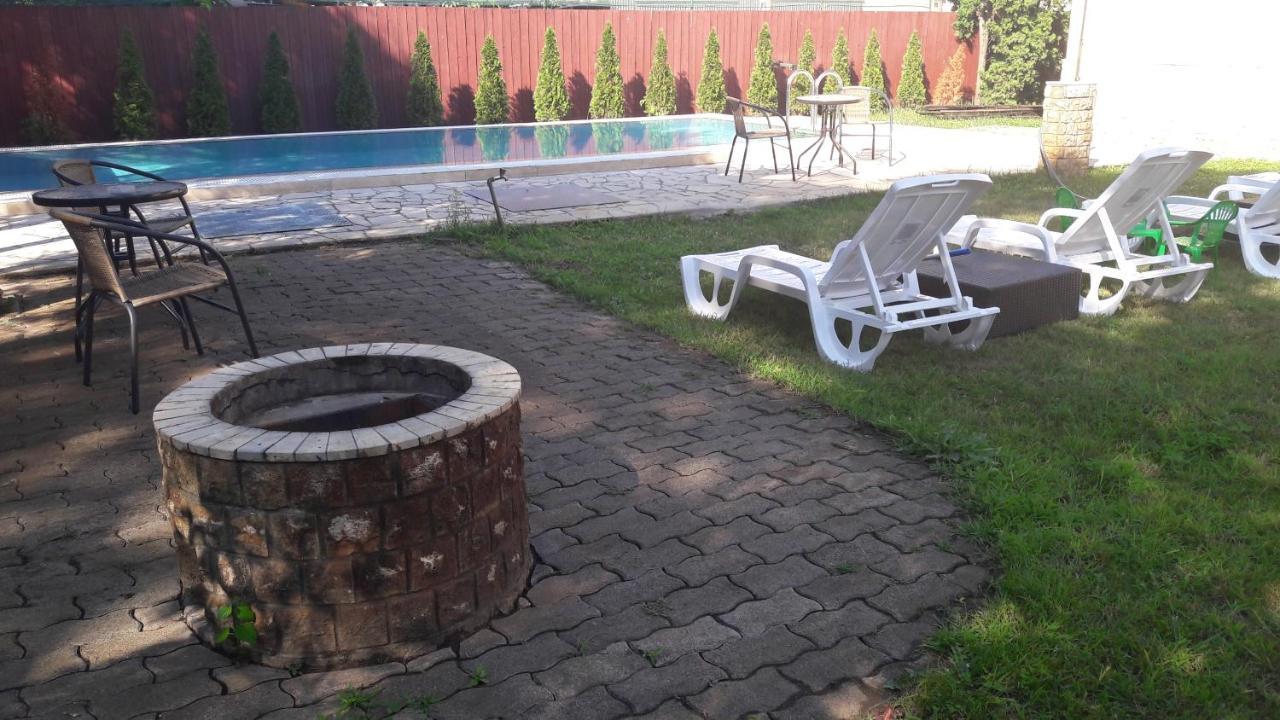 Pero Panzio Bed and Breakfast Debrecen Buitenkant foto