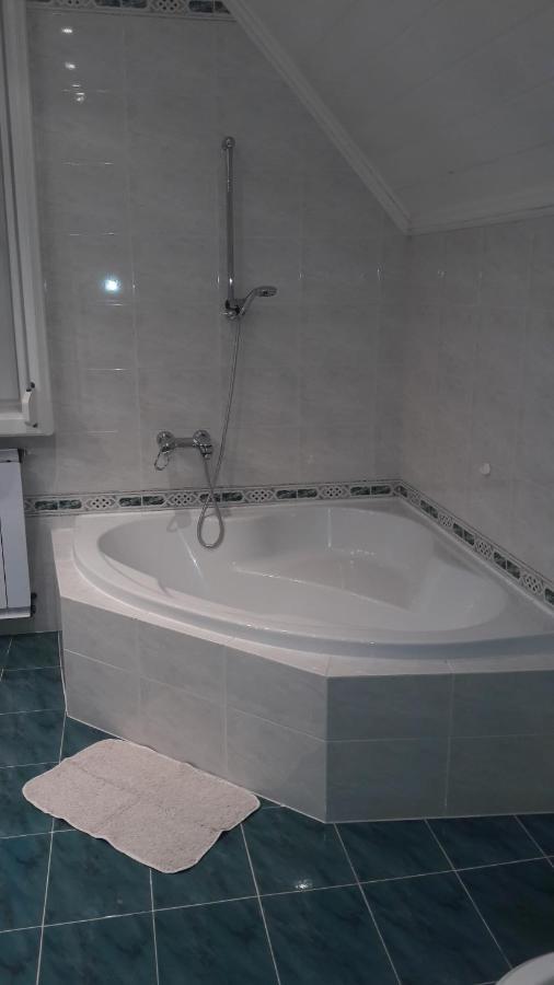 Pero Panzio Bed and Breakfast Debrecen Buitenkant foto